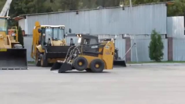 Скользящий мини-погрузчик с бортовым поворотом FSL60 марки✨ Foton Lovol (Китай) - тест-драйв? смотреть онлайн