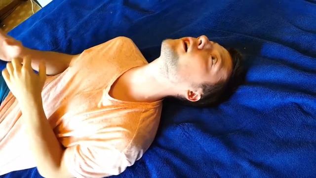 ЖГУЧИЙ ПЕРЕЦ ЧИЛИ В РОТ ПРАНК / МОЙ ПАРЕНЬ ЧУТЬ НЕ УМЕР / ЖЕСТОКИЙ ПРАНК НАД ПАРНЕМ / АНАНАСТЕНЬКА смотреть онлайн