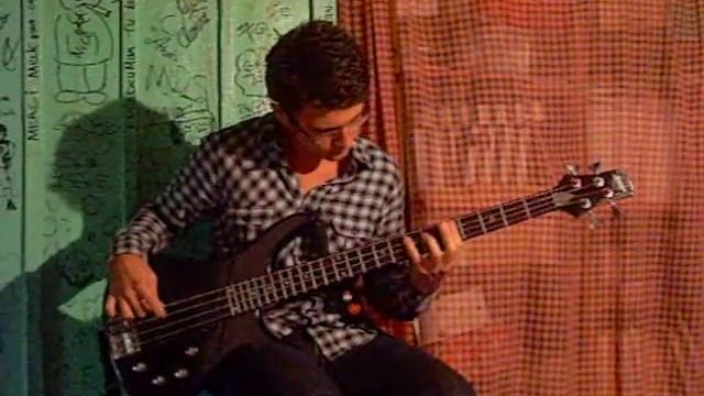 Hyteria Bass cover смотреть онлайн