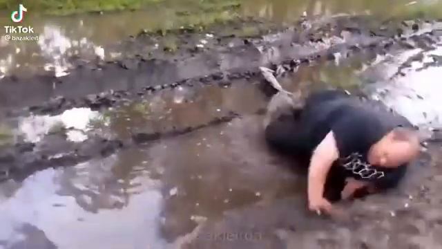 УПал в грязь смотреть онлайн