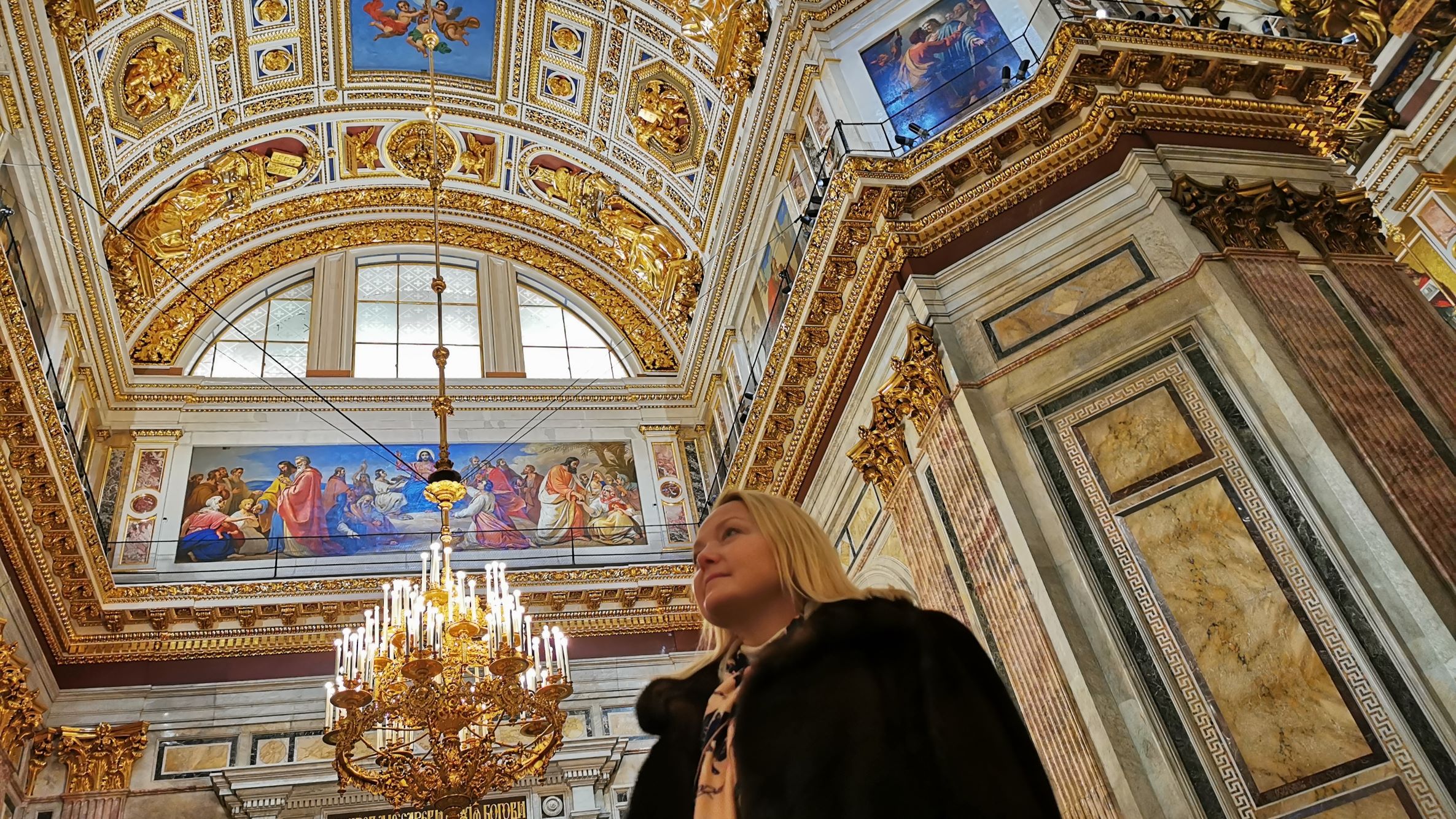 Исаакиевский собор. Здесь Дух встречается с материей, и Святые тихо шепчут молитву за нас смотреть онлайн