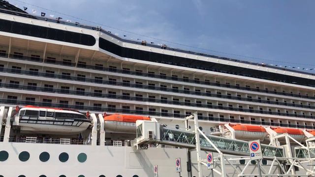 ОБЗОР ЛАЙНЕРА ПРОДОЛЖЕНИЕ ПОСАДКИ MSC POESIA