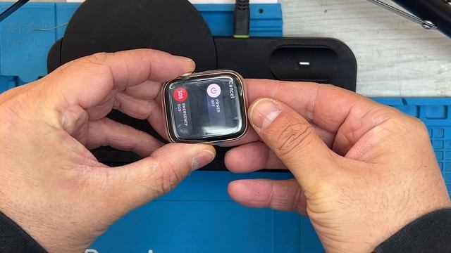 How to Hard Reset Apple Watch SE смотреть онлайн