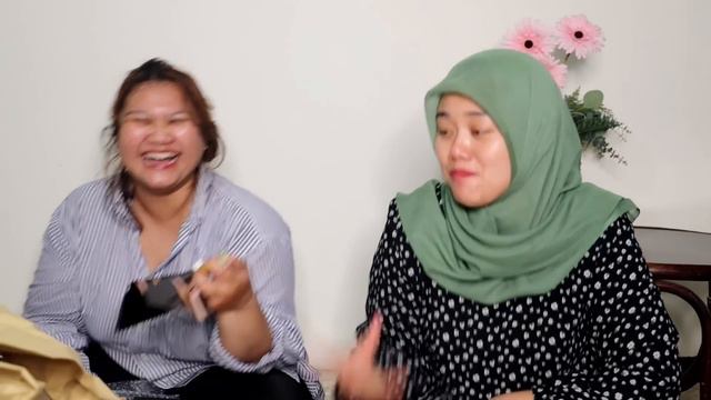 UNBOXING BELANJAAN TANGGAL KEMBAR, BELI 12 PERUME LOKAL! (Psst pantengin live chat ya!!!) смотреть онлайн