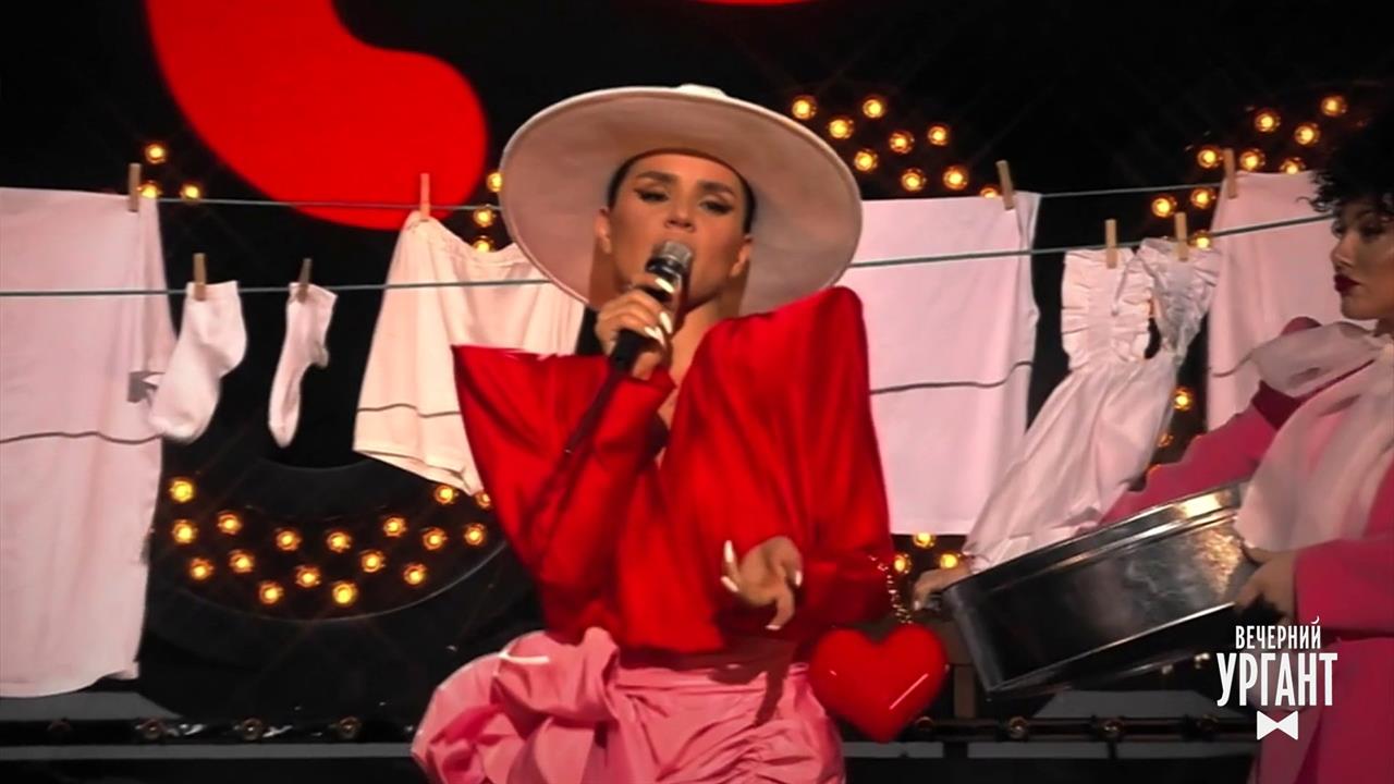 Zivert - Credo (Julia Ziverti). CIAO, 2020! Вечерний Ургант. Фрагмент выпуска от 30.12.2020