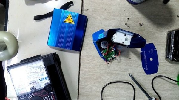 HOW TO REPAIR LASER LIGHT STAGE  CLASS IIIA NO PWER