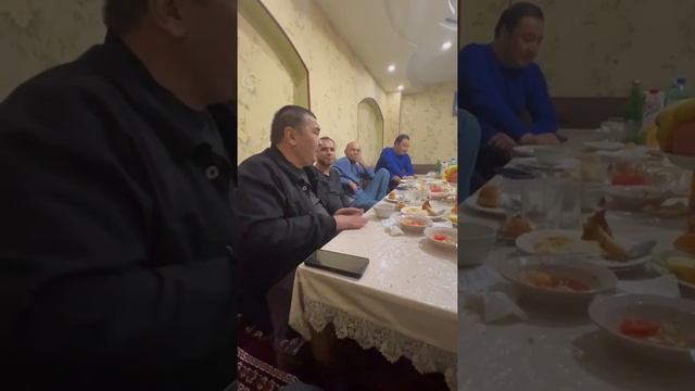 Qo'shiq gitara - Shuxratbek Azimov смотреть онлайн