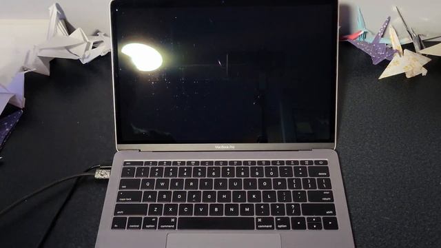 Unboxing and Setting Up a 2016 Macbook Pro смотреть онлайн