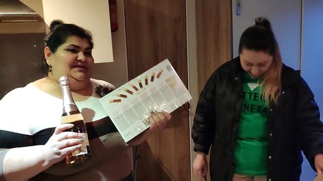 Все без Приглашения на День рождения Сюрприз от сына смотреть онлайн