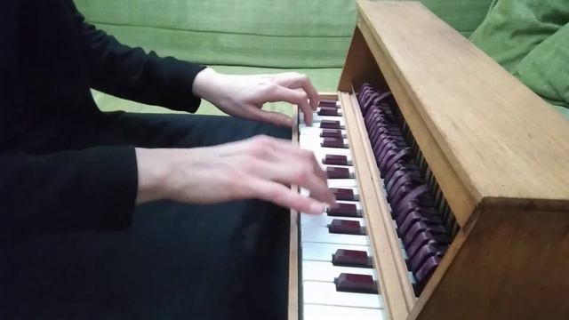 Coco 359 - Elisabeth Jacquet de la Guerre, Menuet (pièces de clavecin, livre 1) смотреть онлайн