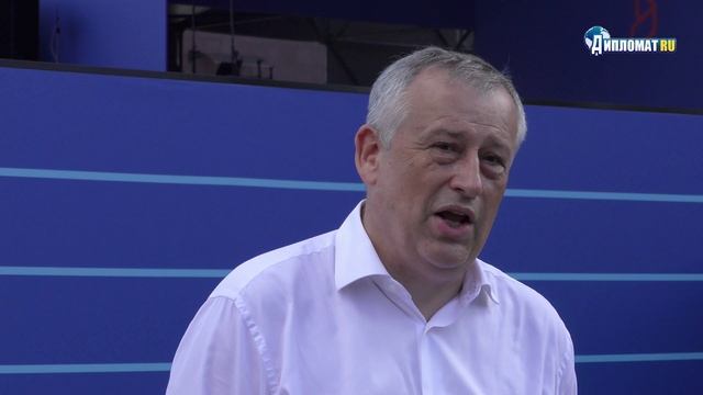 Дрозденко: Нам 96 лет, наши жители любят творить добро! Ярмарка продукции убедила, путь наш верный