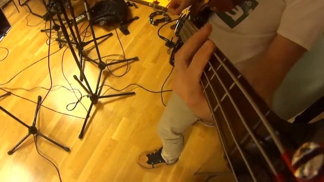 Ugly Gumbo - Crossroads (Sony HDR-AS20 Bass Cam) смотреть онлайн