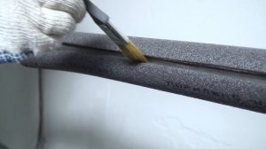 Монтаж трубной изоляции с клеевым слоем Microcell Comfort vs Монтаж обычной трубной изоляции