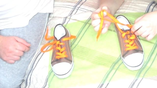 Мастер класс по завязыванию шнурков  Часть 1