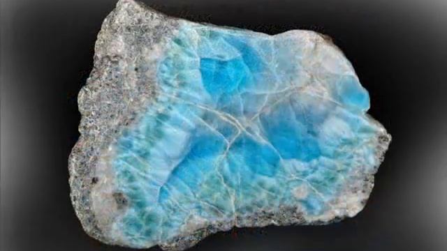 Драгоценные камни и минералы Ларимар / Gems And Minerals Larimar
