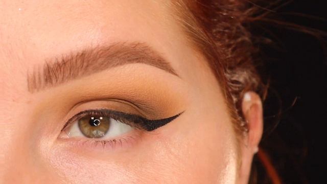 Classic Glam Eyeshadow Tutorial смотреть онлайн