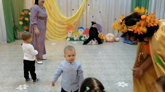 Белочка осенний праздник смотреть онлайн