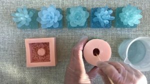 Мыловарение для начинающих. Как сделать полупрозрачное мыло с эффектом льда в домашних условиях.