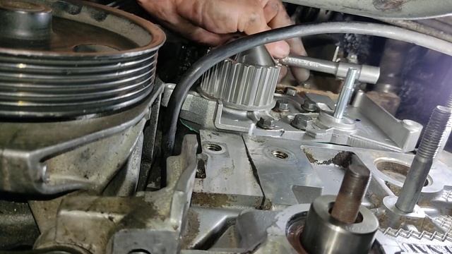 como colocar bomba de água scenic 1.6 16 válvulas , motor k4m renault смотреть онлайн