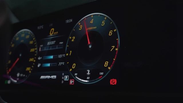 El Mercedes A35 AMG es un excelente Audi. смотреть онлайн