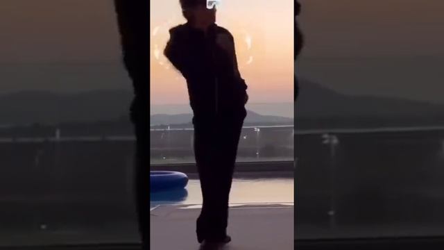 ЕГО ГОЛОС ОДИН НА МИЛЛИОН ???? смотреть онлайн