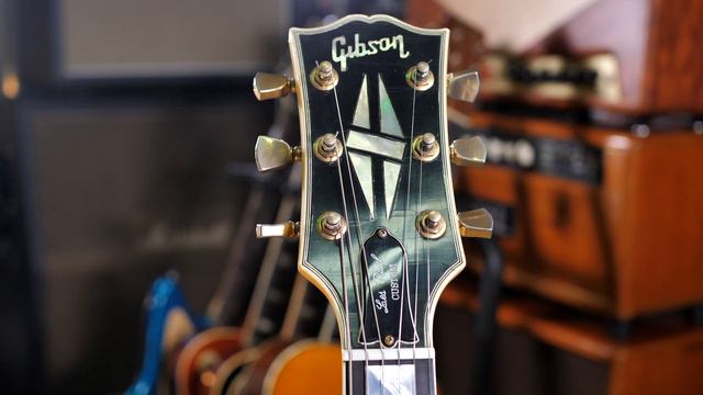 Gibson Custom Shop Limited Edition 70s Les Paul Custom Aged White | Demo смотреть онлайн