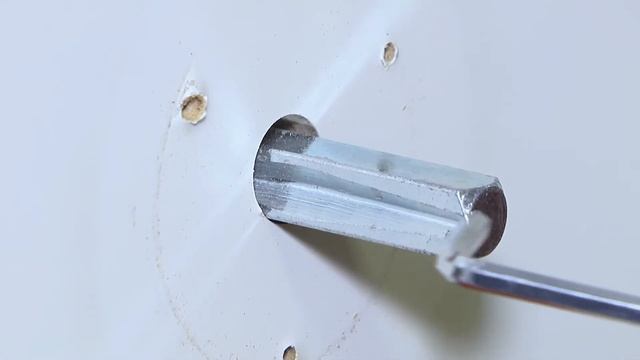 Как снять ручку с двери ? Как снять дверную ручку и поставить новую ? смотреть онлайн