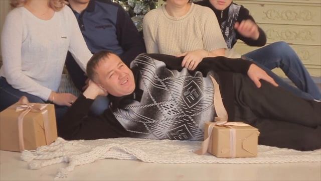 Новый год с семьёй Вахрушевых смотреть онлайн