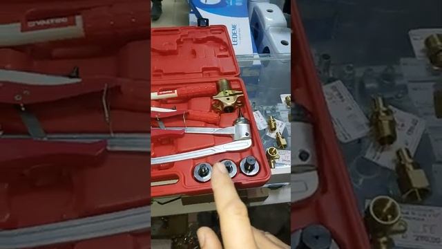 Аксиальный пресс, аксиальные фитинги, Pex-A или Pex-B что выбрать какой сшитый полиэтилен выбрать смотреть онлайн