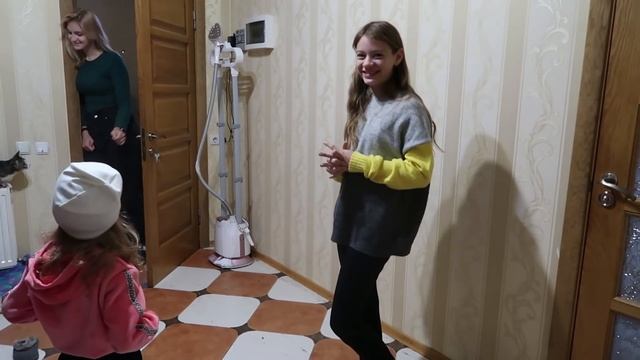 Разбираю вещи. Новый стол смотреть онлайн