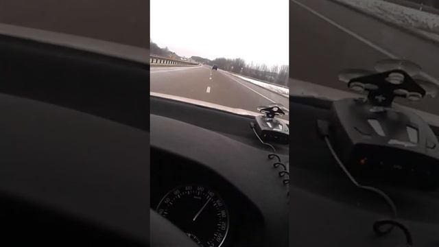 Свист Шкода Октавия смотреть онлайн