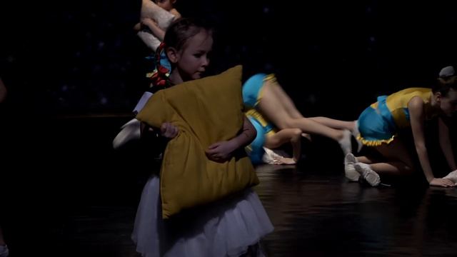 Танцевальный спектакль ансамбля танца.Снежная Королева смотреть онлайн