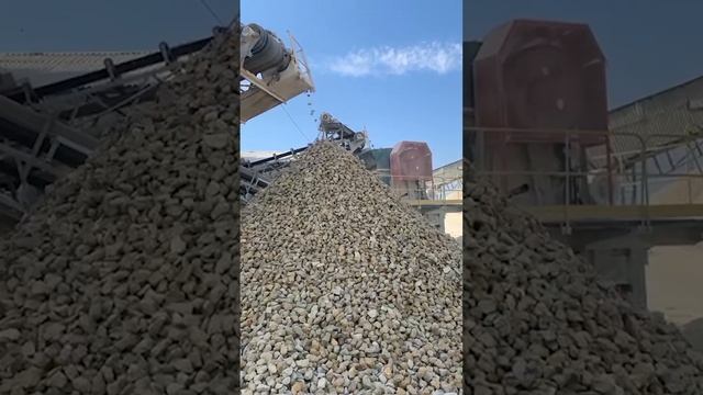 Отбойным молотком отбивает грунт работа перевалки и погрузка щебня смотреть онлайн