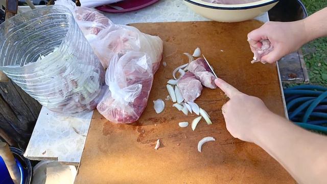 Мариную шашлык. Готовлю свинину в духовке. #дача #шашлык #свинина #мясовдуховке #обзор