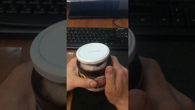 Как открыть банку за 1 секунду даже девчонке. How to open a jar in 1 second even for a girl. смотреть онлайн
