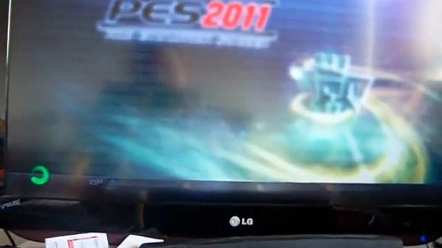 MSI GT220 1GB GDDR2 / PES2011 HIGH SETTINGS смотреть онлайн