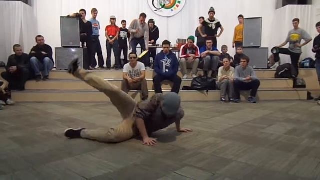 Tvorock vs. Krit смотреть онлайн