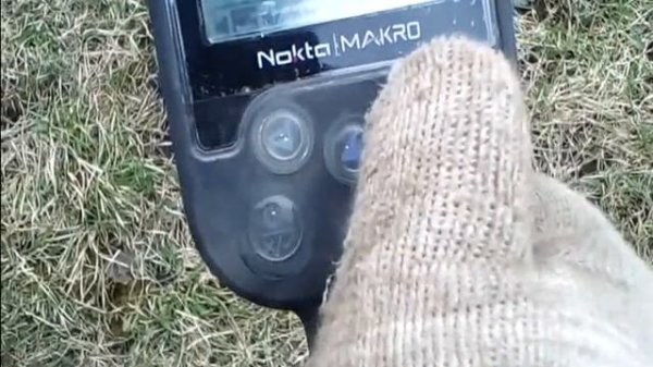 Nokta Makro Simplex+ (симплекс+) сравнение прошивок на грунте (на глубину).