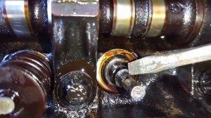 Меняю маслосъëмные колпачки не снимая ГБЦ k7j Logan, Clio, Kango.