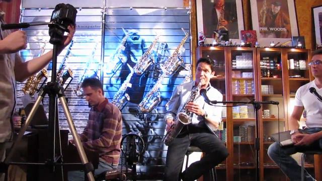 Dave Koz & Vadim Naumov смотреть онлайн