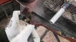 как починить  бампер своими руками. Сварка пластика полимером с латунной сеткой .