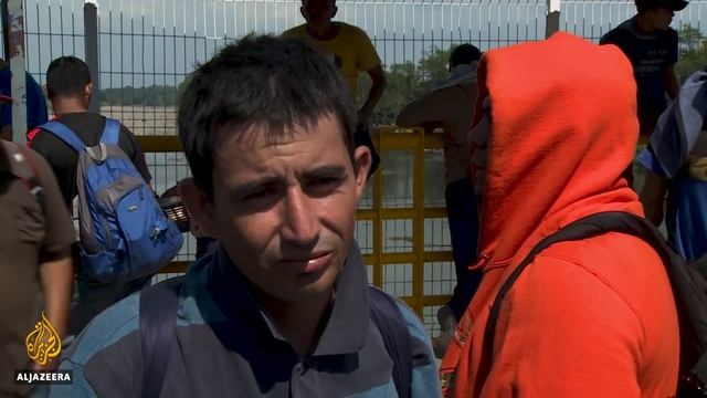 Hondurans march towards Mexico seeking a better future смотреть онлайн