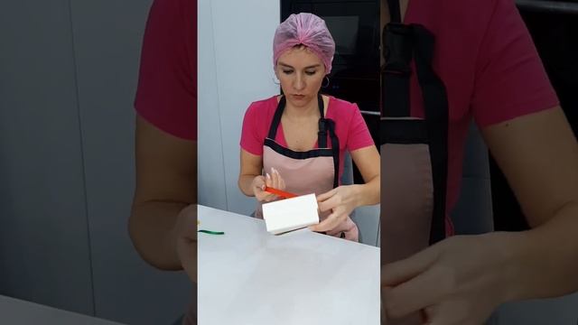 КРАСИВЫЙ БАНТ на коробку! #красивыйбант #бантнаподарок #вкусныйподароккраснодар смотреть онлайн