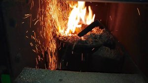 РЕТОРТНАЯ горелка автоматического котла ВСКЗ, скапливается зола между задней стенкой и горелкой