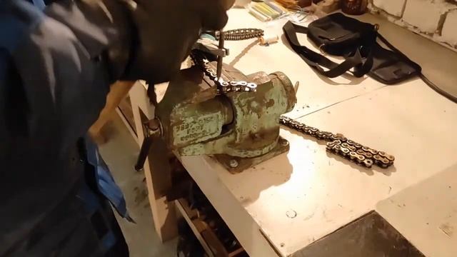 Motoland TT250. Подробная инструкция по смене задней звездочки. Укорачивание цепи. Регулировка коле