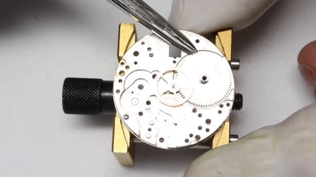 1940s VINTAGE ROLEX RESTORATION | did someone sh*t on that dial or what? смотреть онлайн