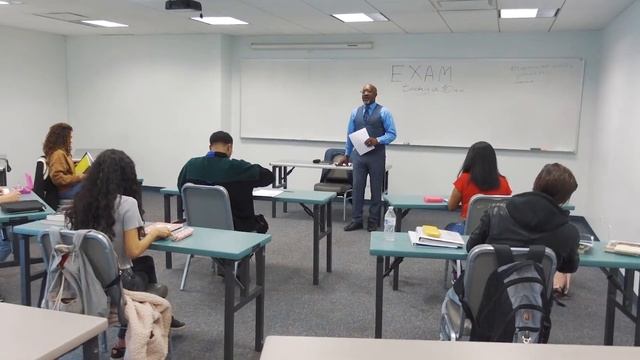 Притча Сократа // Самое важное в жизни смотреть онлайн