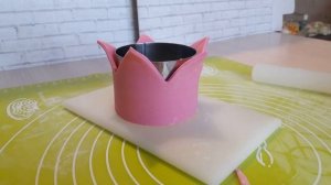 Простая корона из мастики || Простой декор для торта