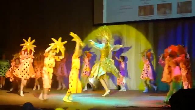Дети танцы 'Солнышко'. Супер / Kids dancing 'The Sun'. Super смотреть онлайн