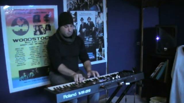Roland VR09 Organ Demo-A Whiter Shade of Pale by Procol Harum смотреть онлайн